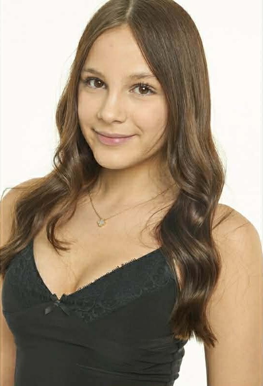 Mia (1)